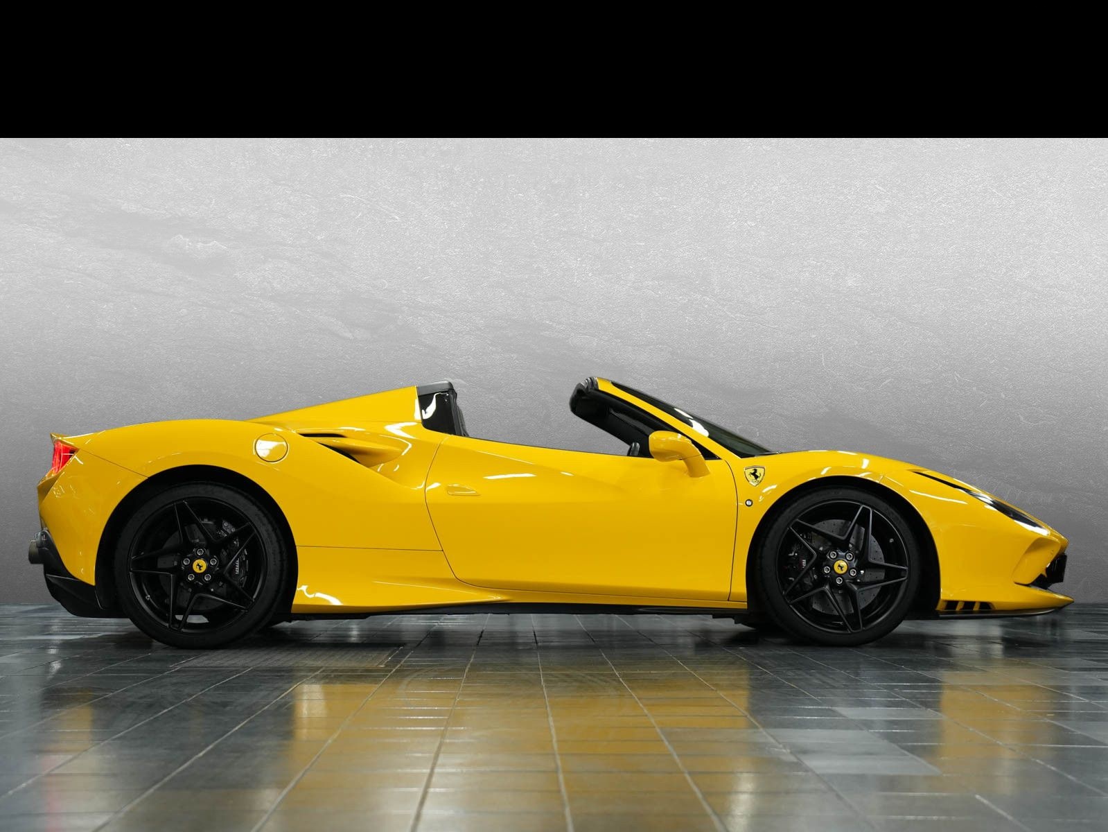 Ferrari F8 Spider - Carbon Racingsitze|Titanauspuff|JBL foto 2