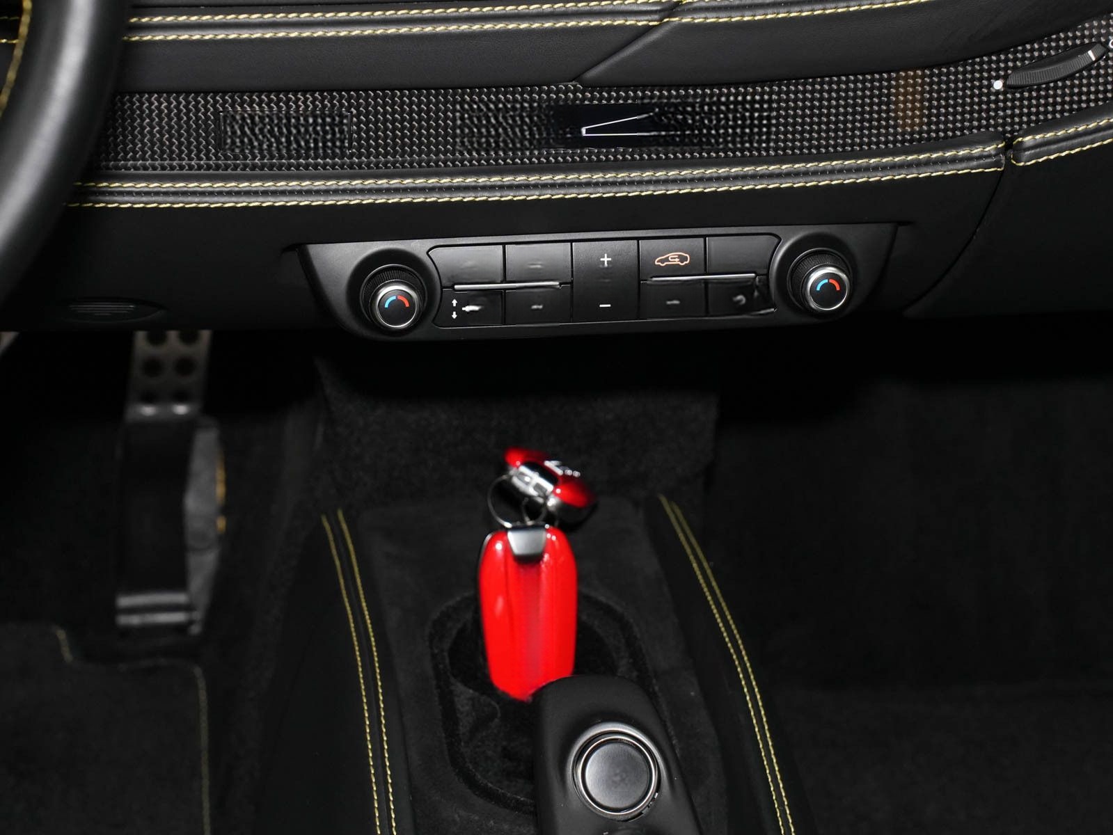 Ferrari F8 Spider - Carbon Racingsitze|Titanauspuff|JBL foto 11