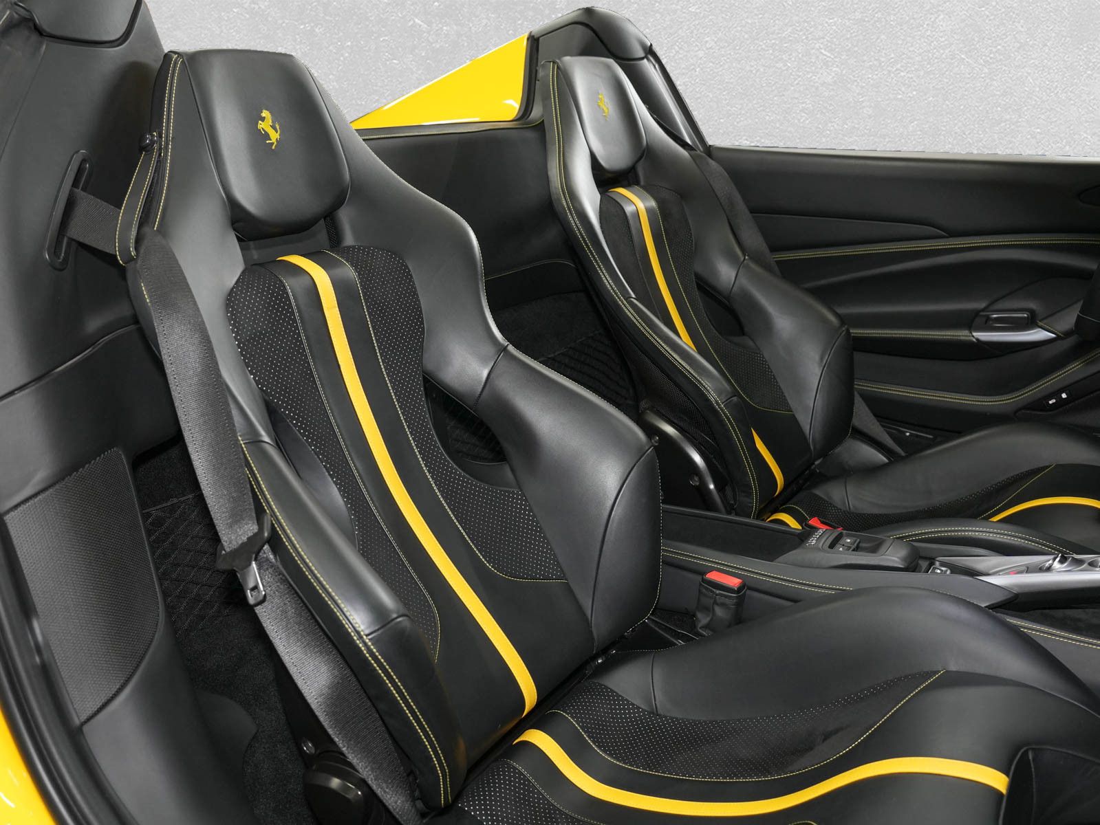 Ferrari F8 Spider - Carbon Racingsitze|Titanauspuff|JBL foto 14