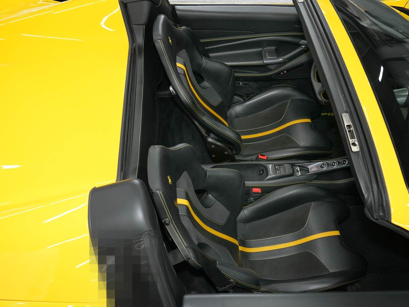 Ferrari F8 Spider - Carbon Racingsitze|Titanauspuff|JBL foto 16