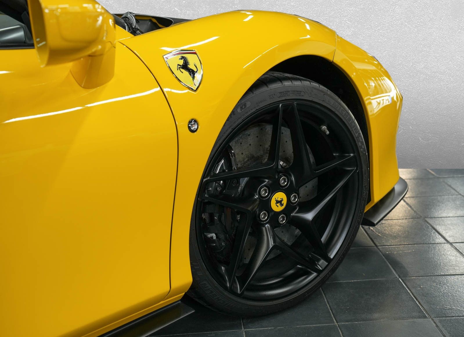 Ferrari F8 Spider - Carbon Racingsitze|Titanauspuff|JBL foto 18