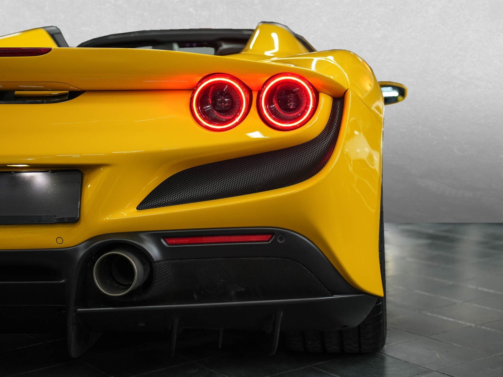 Ferrari F8 Spider - Carbon Racingsitze|Titanauspuff|JBL foto 21