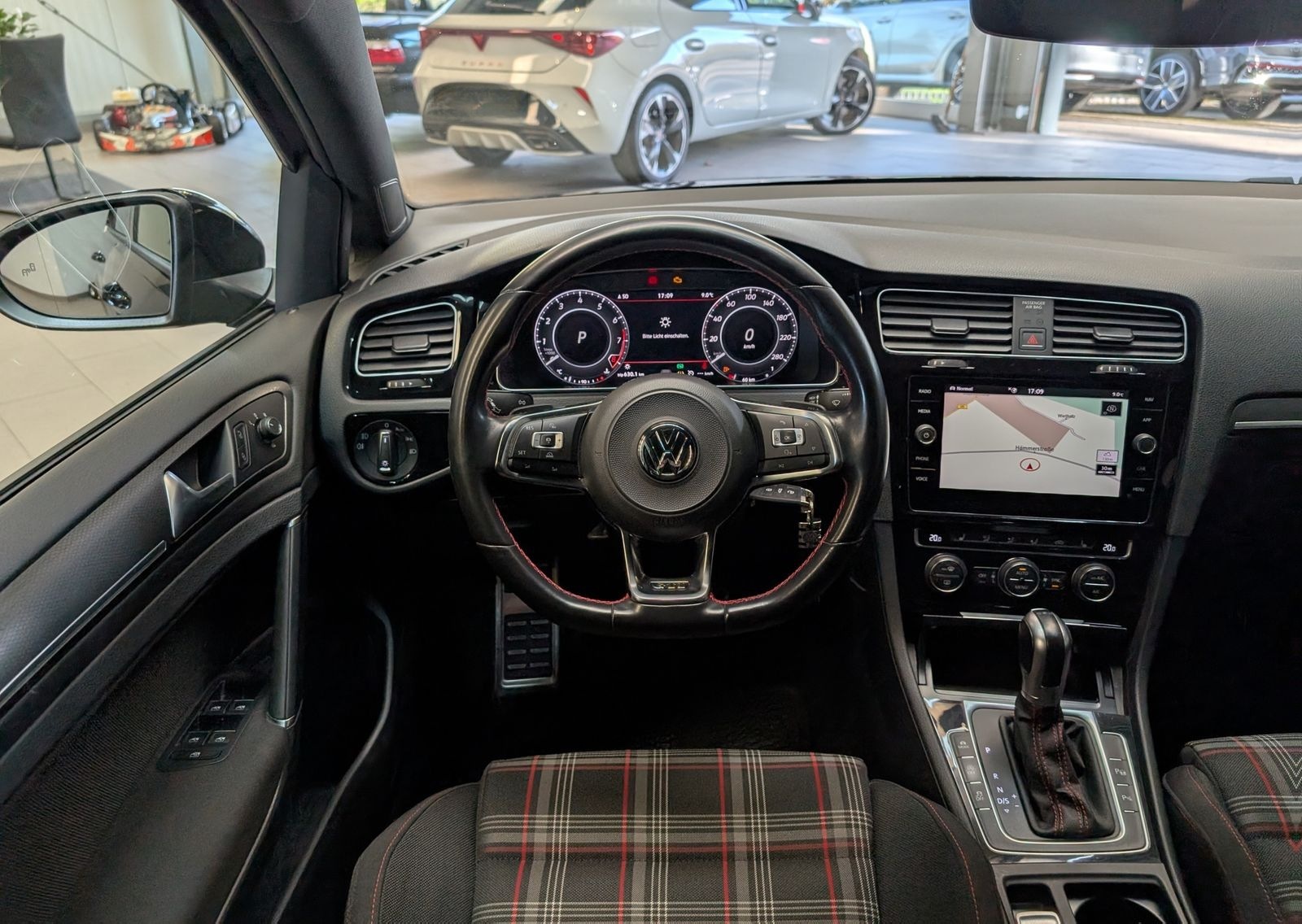 Volkswagen Golf 2.0 DSG GTI Performance BMT LED Cam ACC 19" foto 17