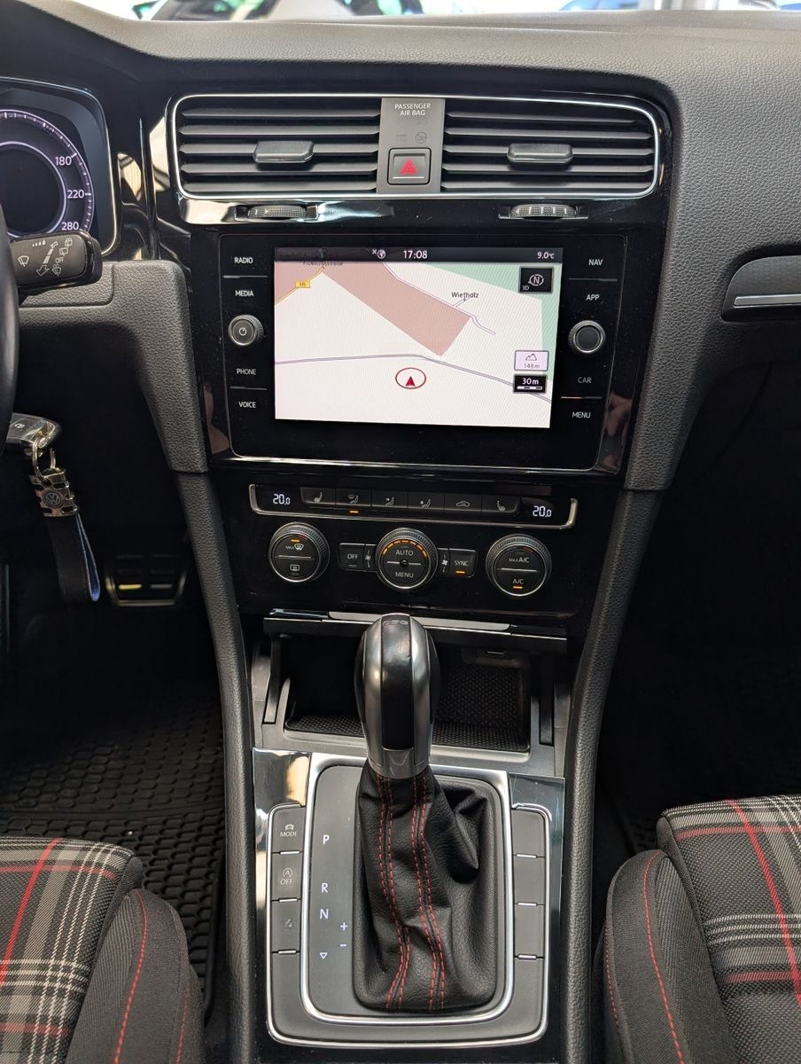 Volkswagen Golf 2.0 DSG GTI Performance BMT LED Cam ACC 19" foto 18