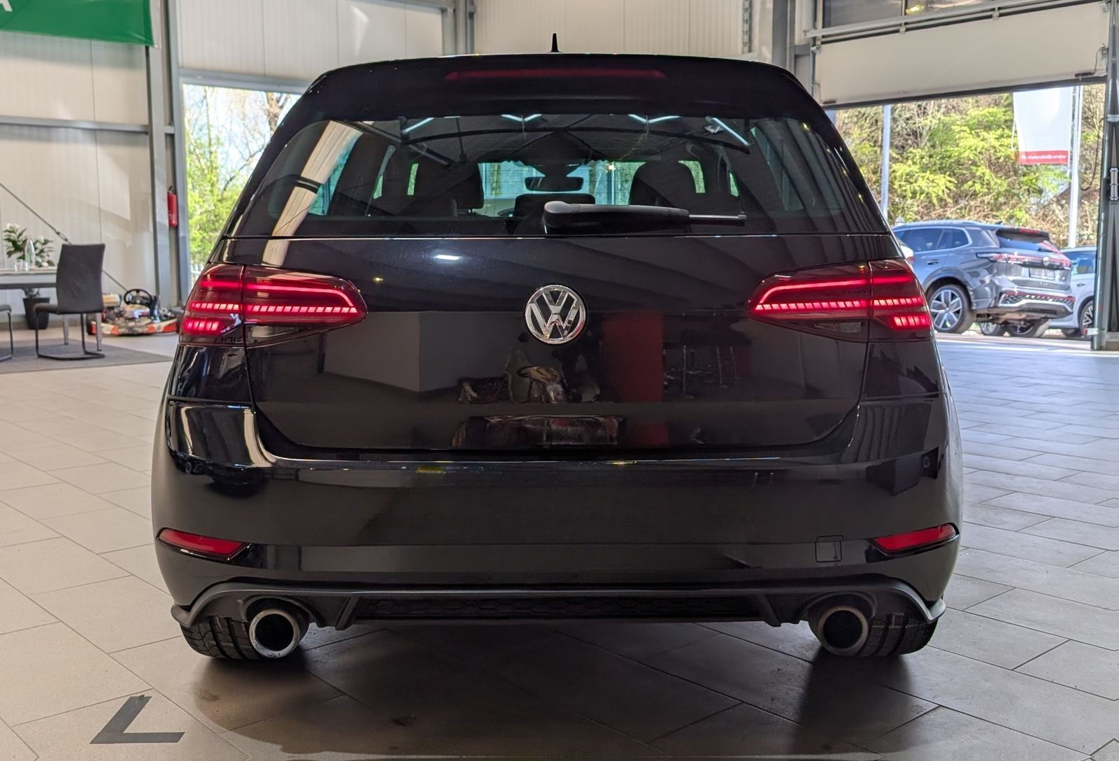 Volkswagen Golf 2.0 DSG GTI Performance BMT LED Cam ACC 19" foto 4
