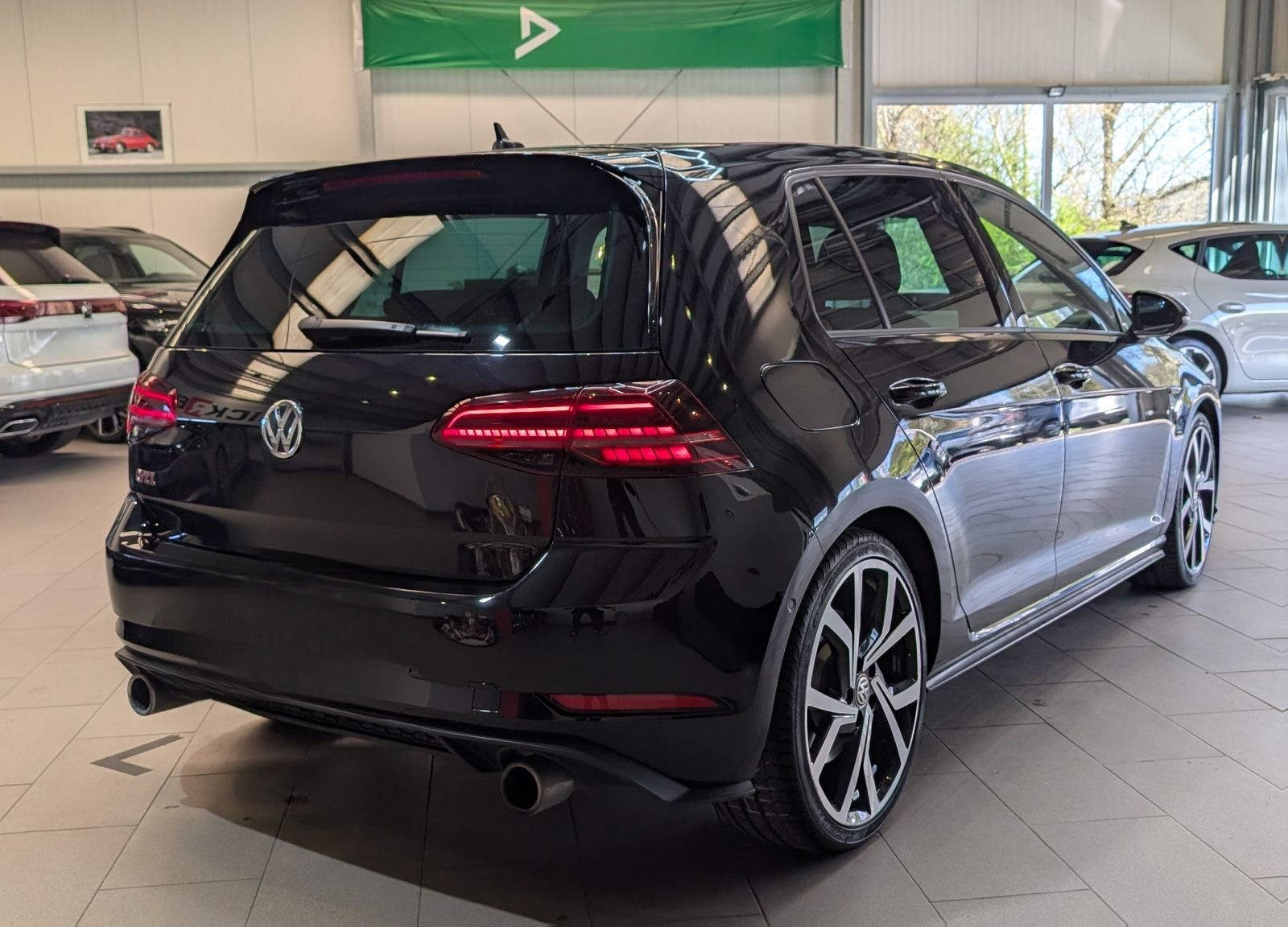 Volkswagen Golf 2.0 DSG GTI Performance BMT LED Cam ACC 19" foto 5