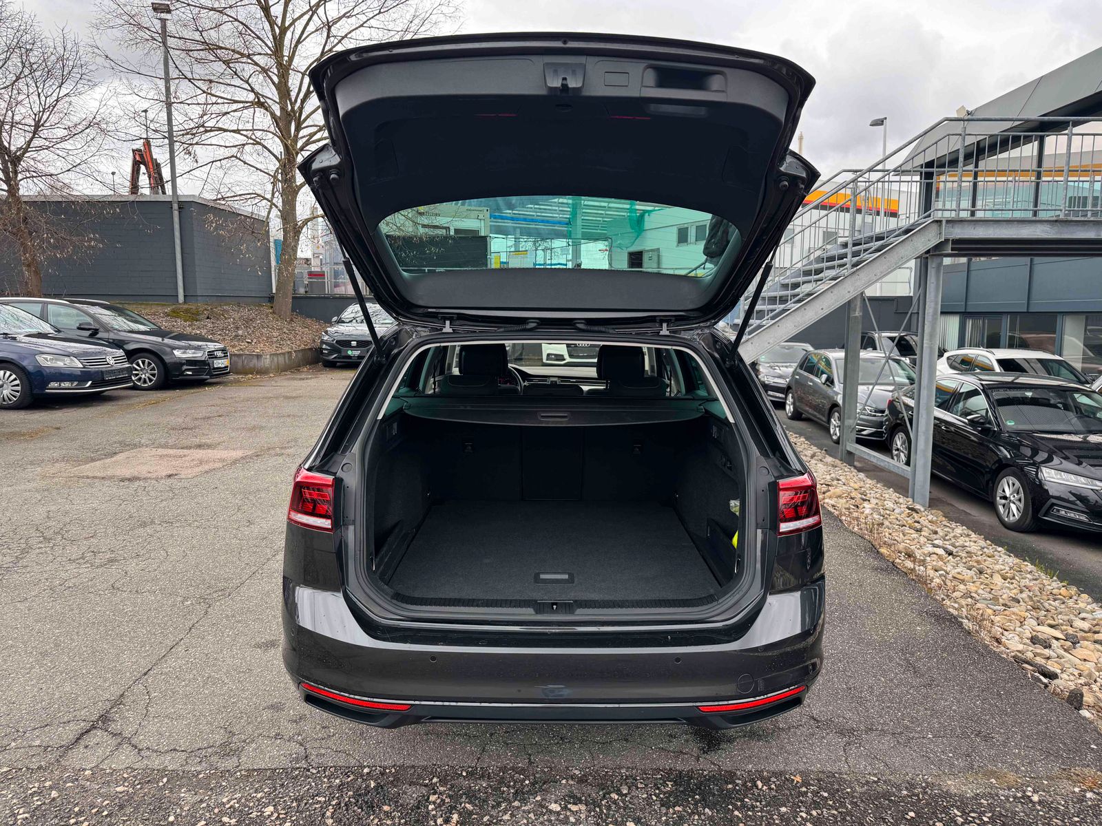 Volkswagen Passat Variant Business 2.0 TDI DSG AHK ACC LED foto 9