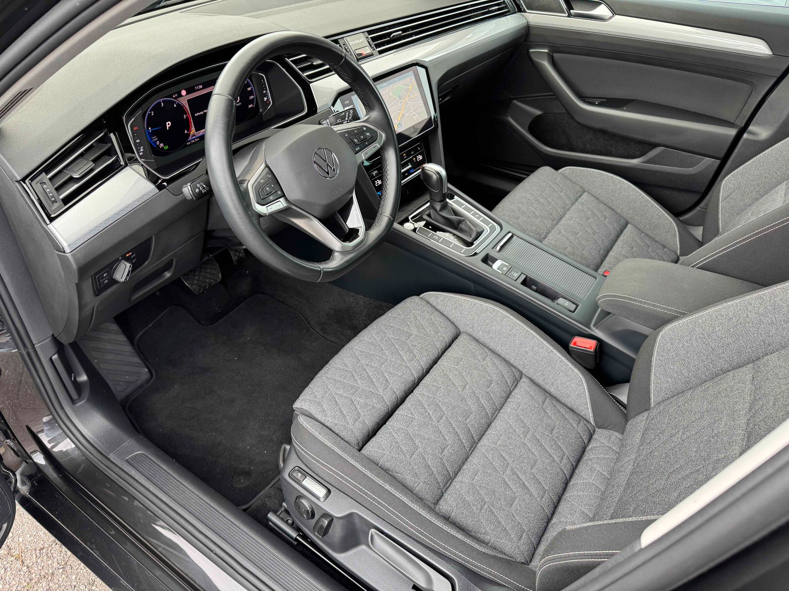Volkswagen Passat Variant Business 2.0 TDI DSG AHK ACC LED foto 10