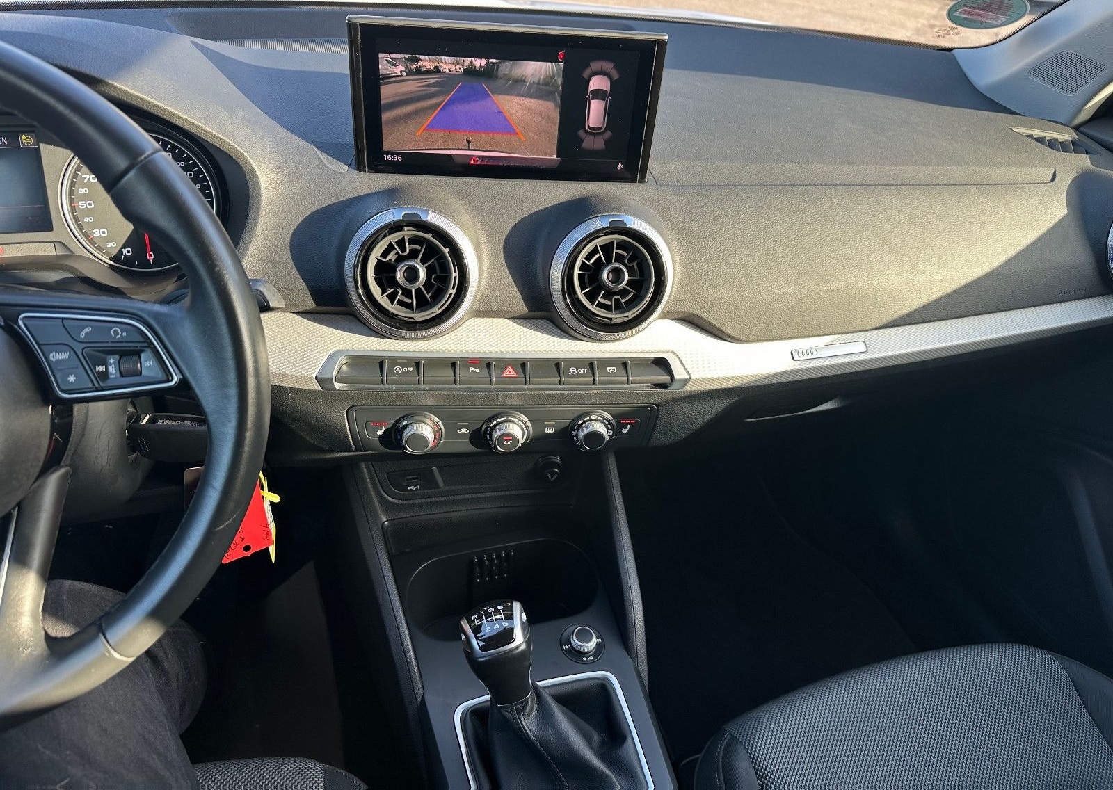 Audi Q2 30 TDI advanced,Navi,Kamera,Sitzh.,AHK,PDC foto 12