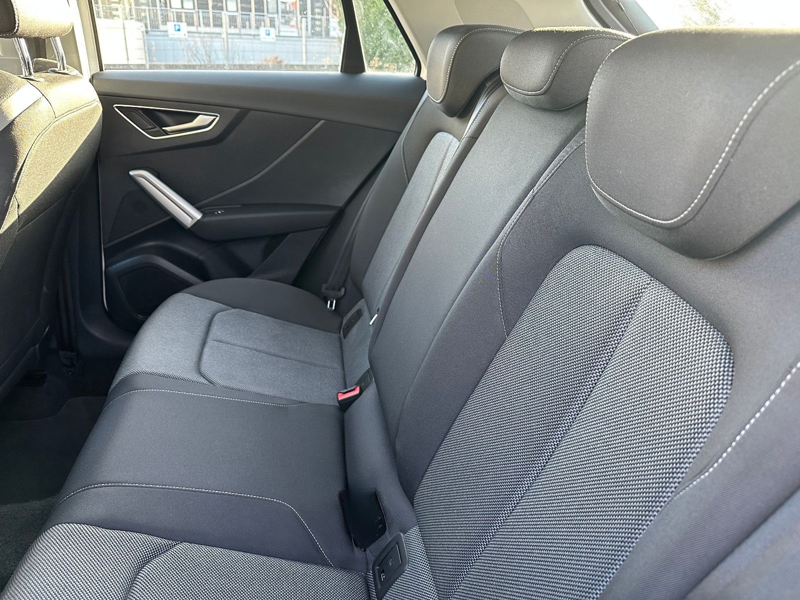 Audi Q2 30 TDI advanced,Navi,Kamera,Sitzh.,AHK,PDC foto 8