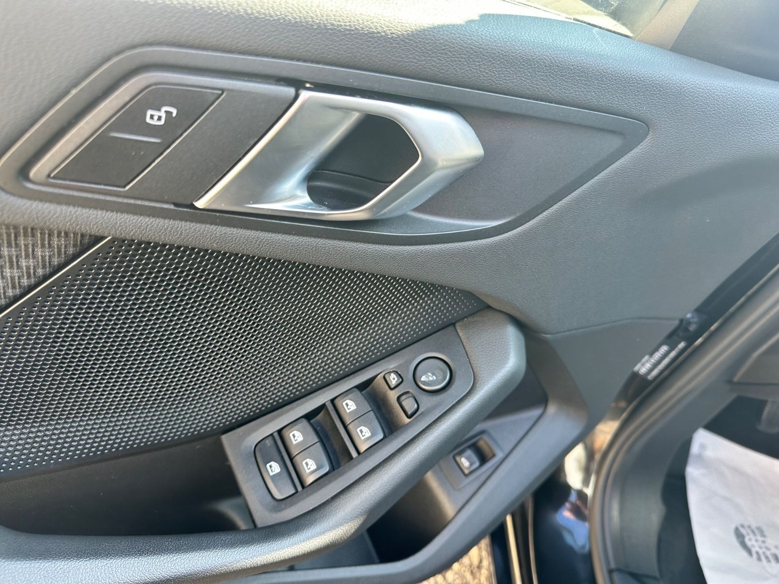 BMW 118 d/LED/navi/temp/pdc foto 10