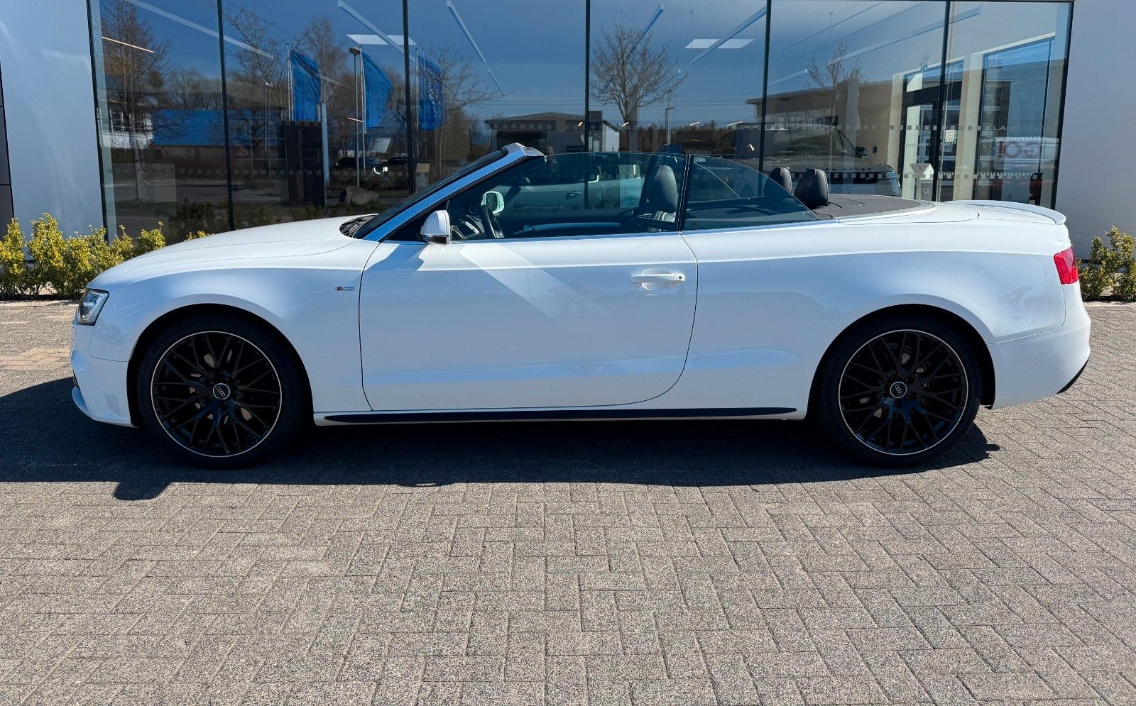 Audi A5 Cabriolet 2.0 TFSI quattro foto 7