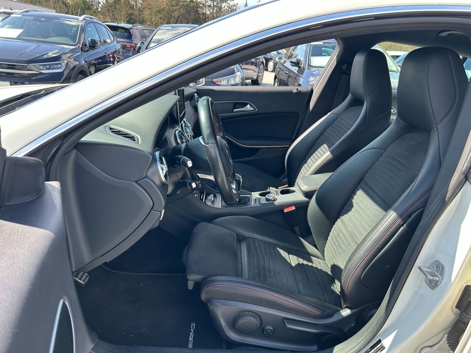 Mercedes-Benz CLA 180 Shooting Brake AMG-Line Keyless LED CAM foto 6