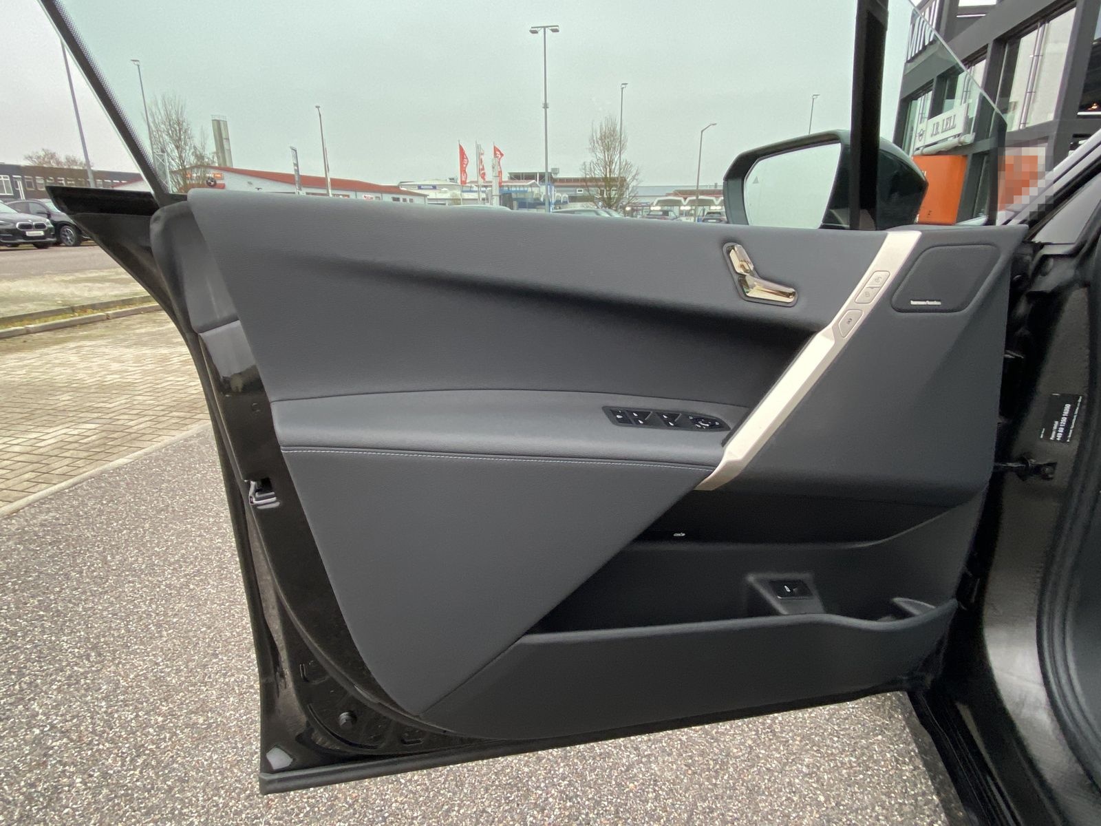 BMW iX xDrive40 Sportpaket DAB Harman RFK 21LM foto 13