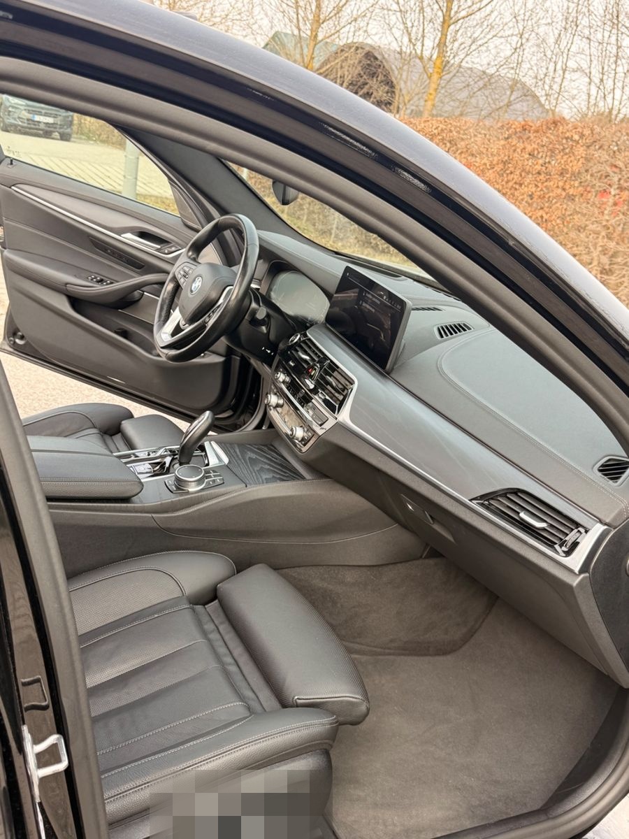 BMW 530e xDrive A - foto 8