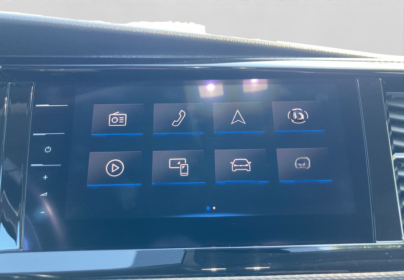 Volkswagen T6.1 Multivan 2.0 TDI DSG GENERATION SIX AHK KAM foto 12