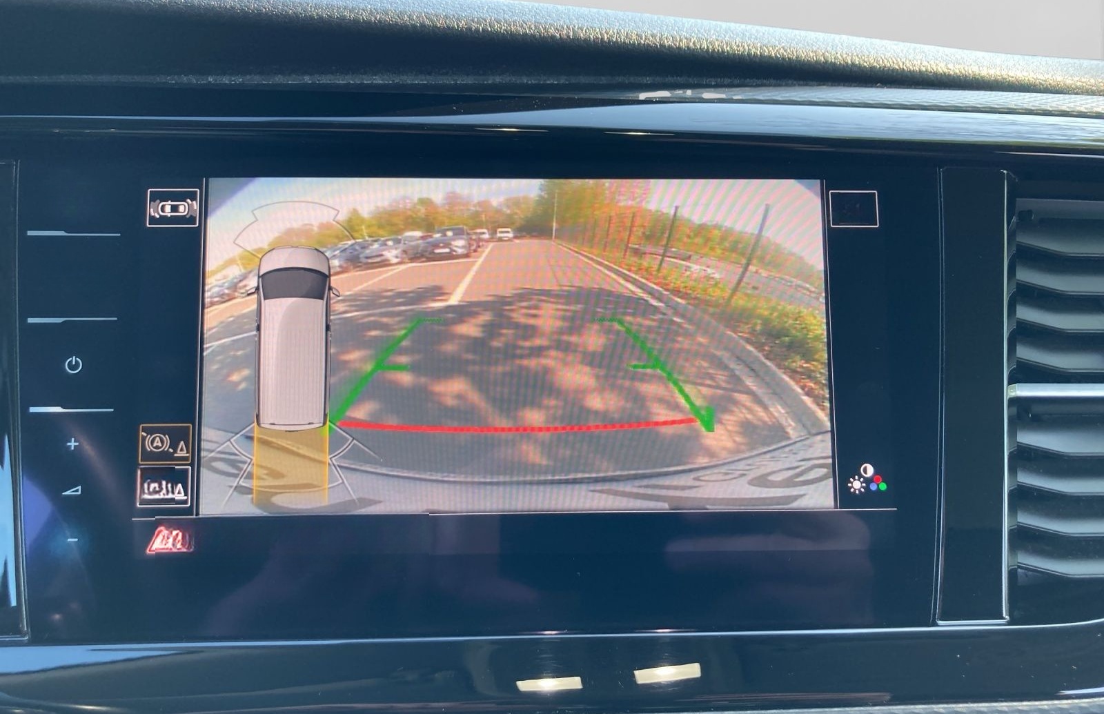 Volkswagen T6.1 Multivan 2.0 TDI DSG GENERATION SIX AHK KAM foto 15