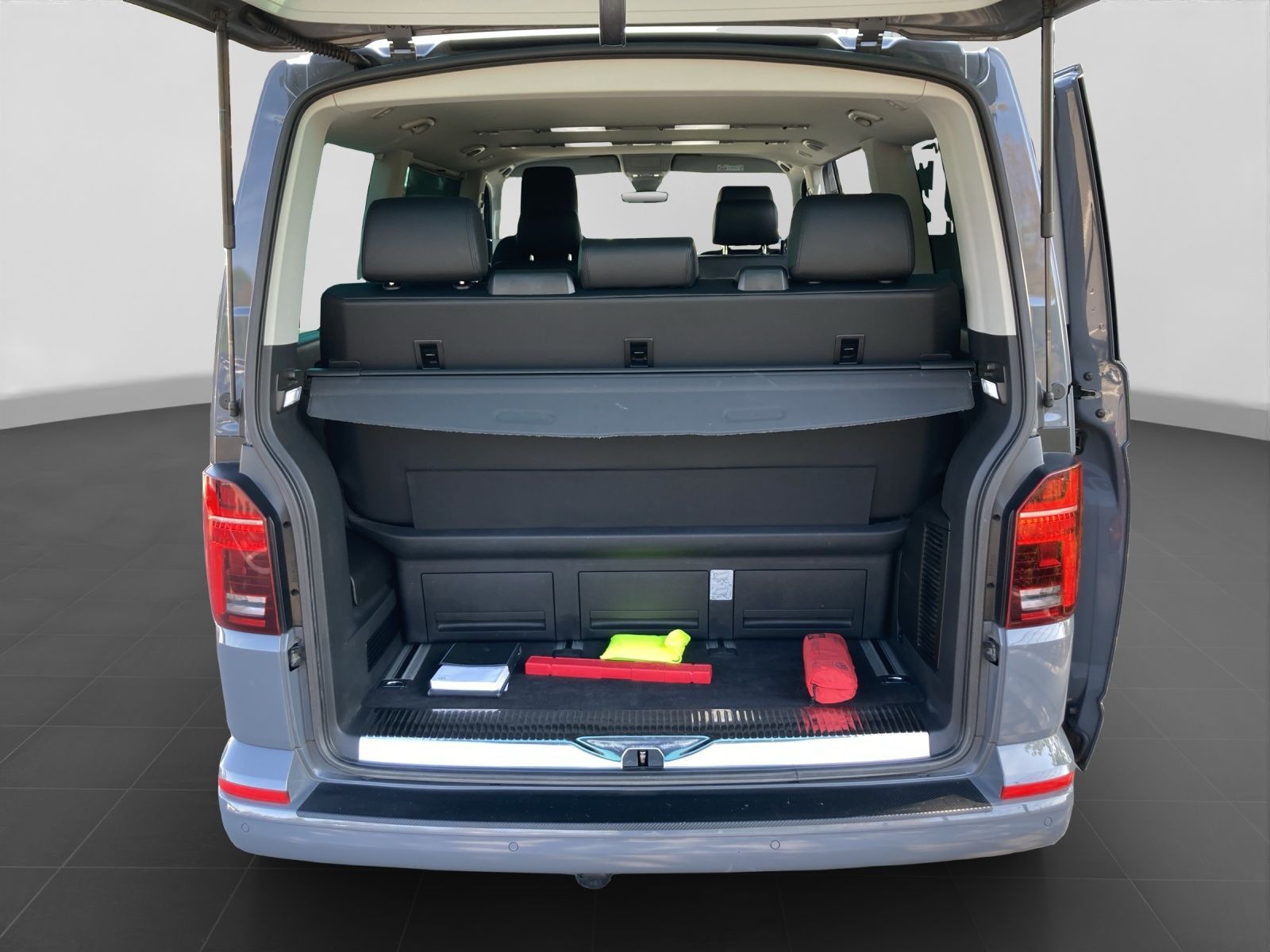 Volkswagen T6.1 Multivan 2.0 TDI DSG GENERATION SIX AHK KAM foto 17