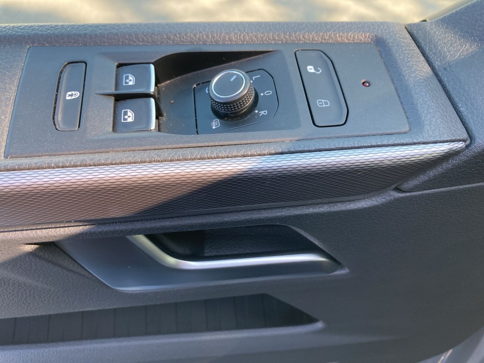 Volkswagen T6.1 Multivan 2.0 TDI DSG GENERATION SIX AHK KAM foto 8