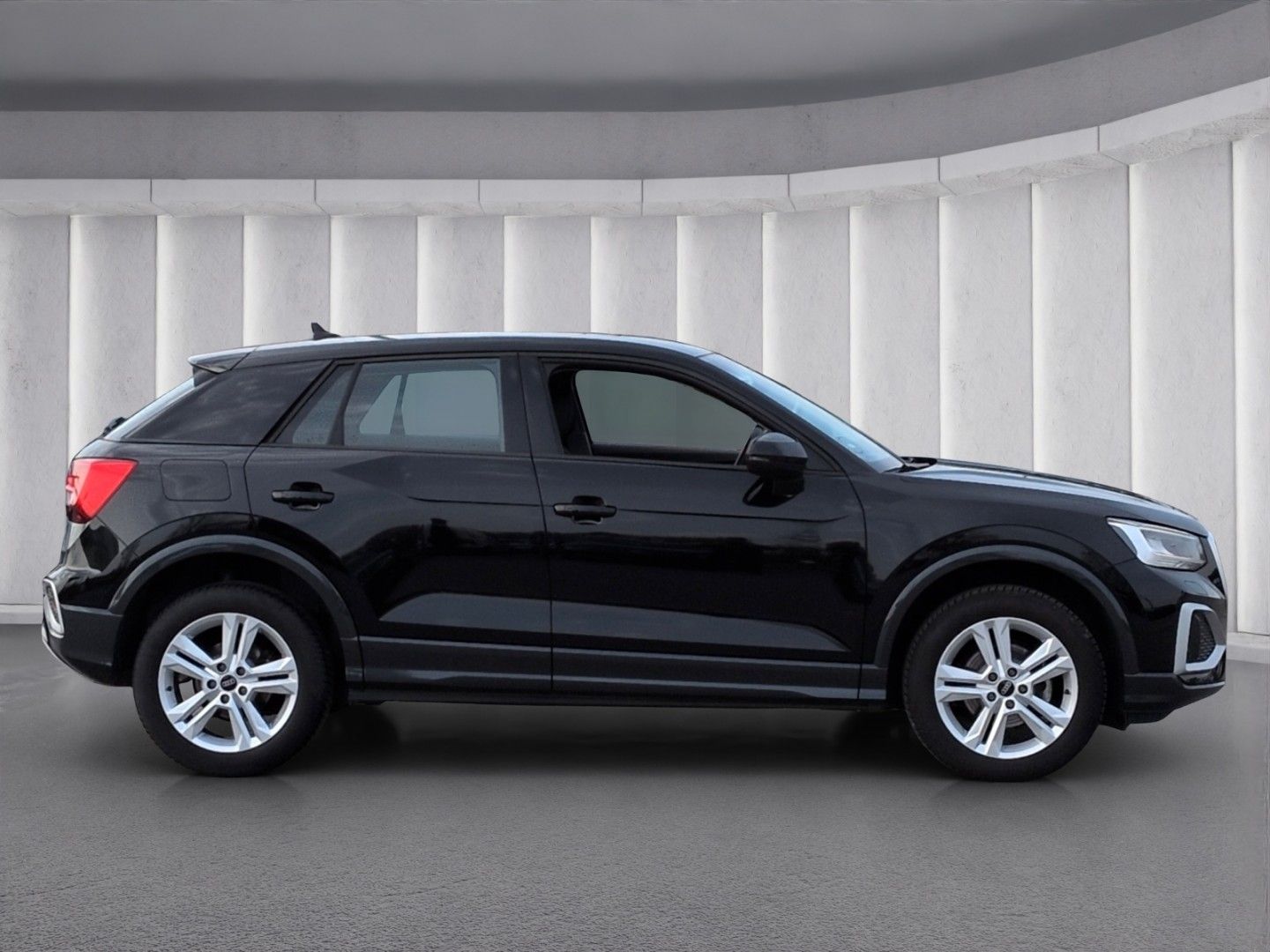 Audi Q2 advanced 35TFSI*S-tron AHK ACC R-Kam SHZ LED foto 3