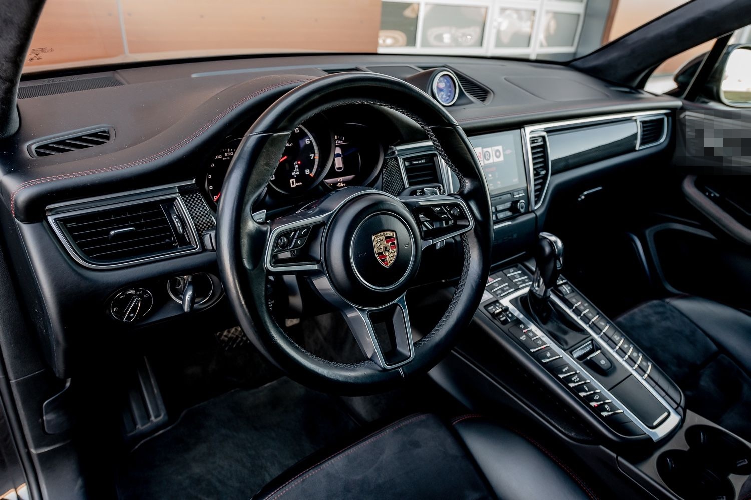 Porsche Macan Turbo mit Performance Paket foto 11