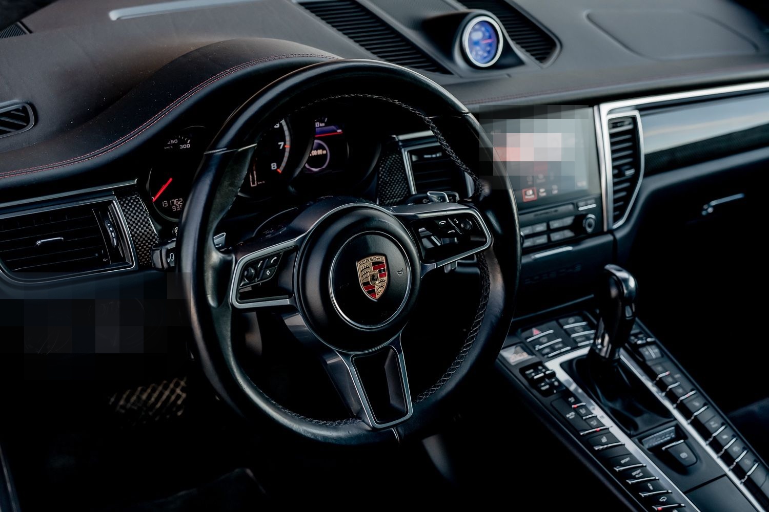 Porsche Macan Turbo mit Performance Paket foto 13