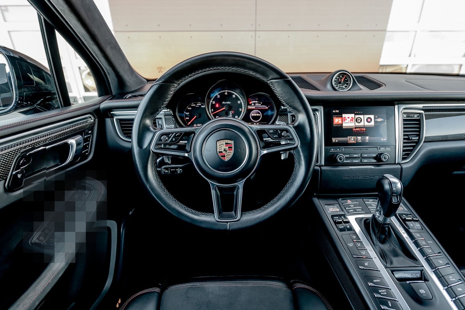 Porsche Macan Turbo mit Performance Paket foto 14