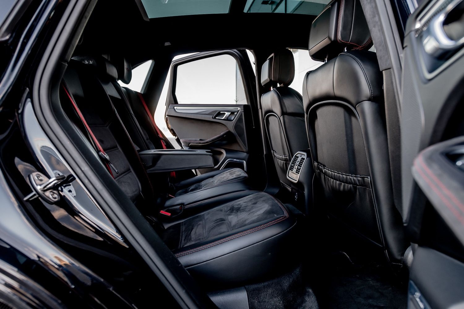 Porsche Macan Turbo mit Performance Paket foto 19