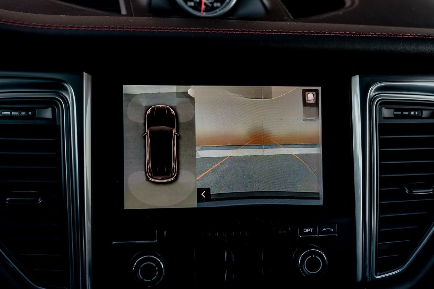 Porsche Macan Turbo mit Performance Paket foto 24