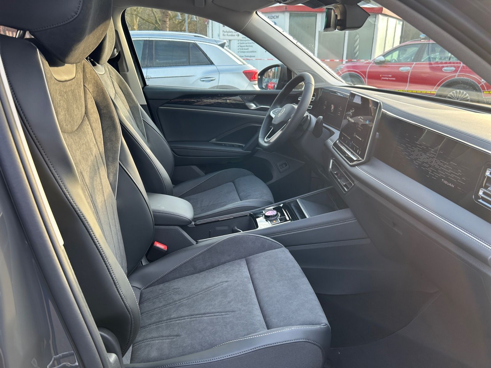 Volkswagen Tiguan 1.5eTSI Elegance DSG Navi LED foto 13
