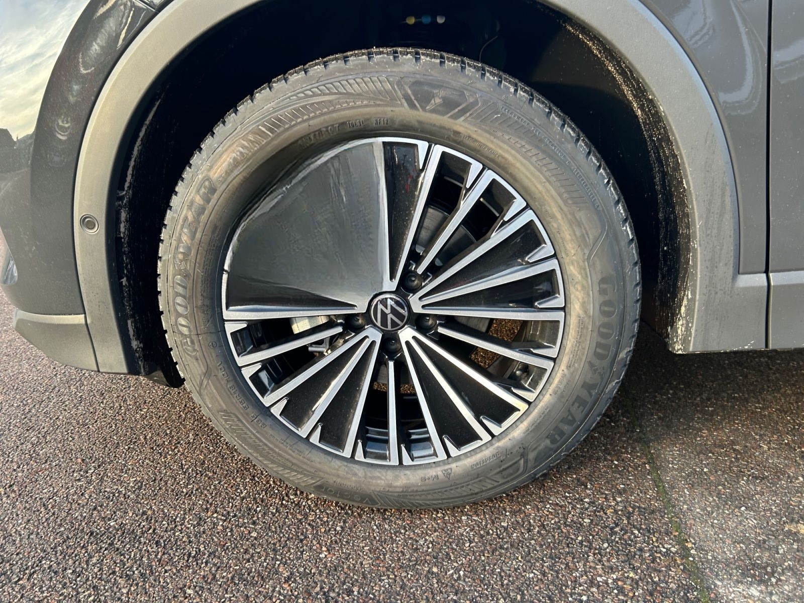 Volkswagen Tiguan 1.5eTSI Elegance DSG Navi LED foto 15