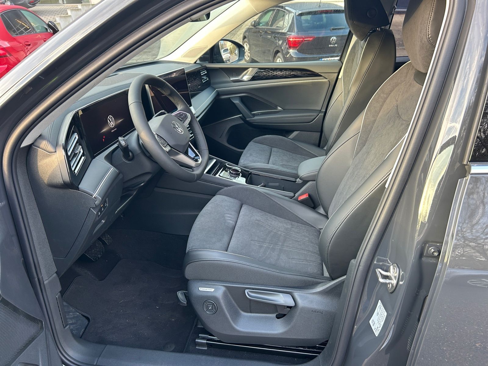 Volkswagen Tiguan 1.5eTSI Elegance DSG Navi LED foto 7