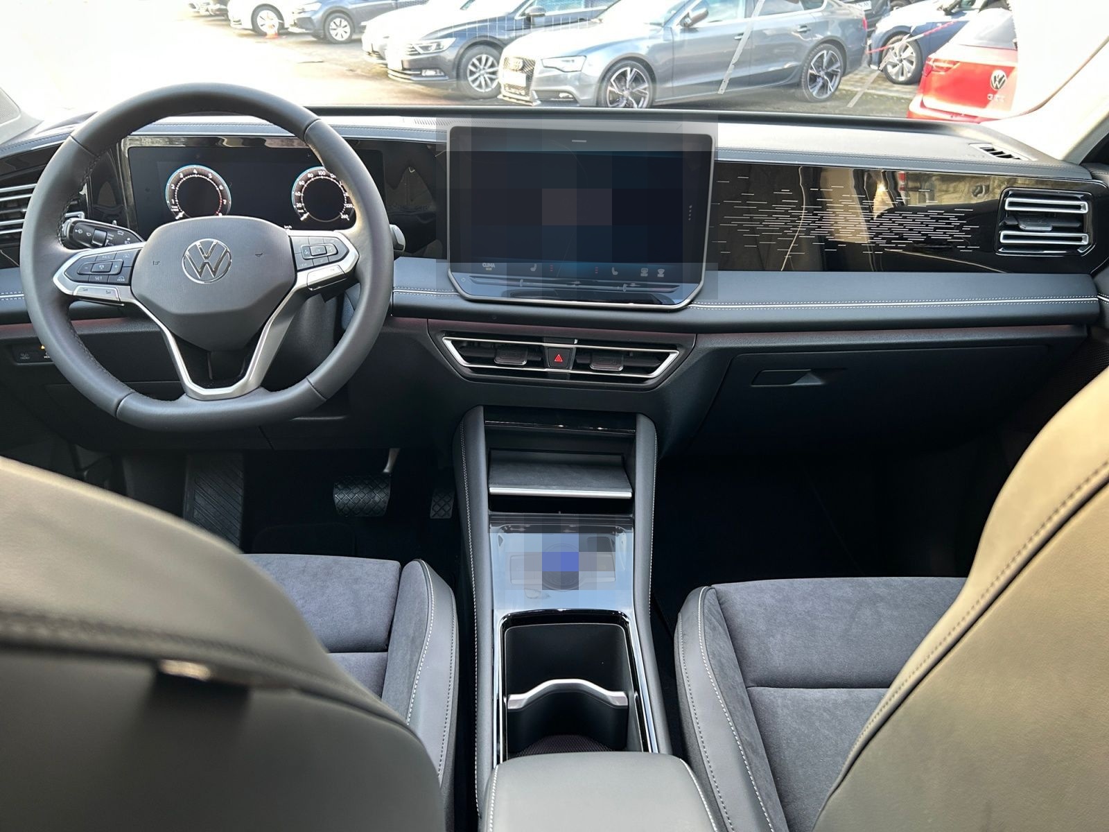 Volkswagen Tiguan 1.5eTSI Elegance DSG Navi LED foto 8