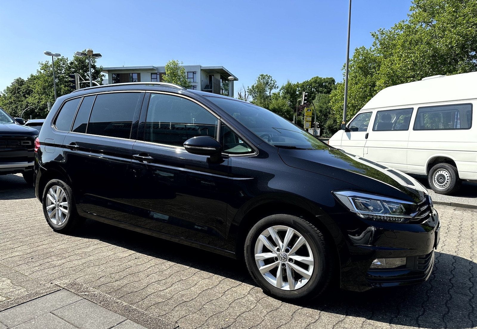 Volkswagen Touran Comfortline DSG*LED*ACC*AHK*RFK*el.Heckkl foto 7
