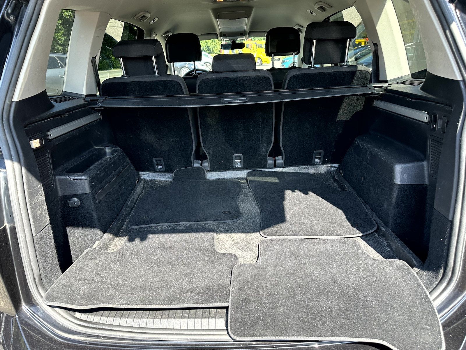 Volkswagen Touran Comfortline DSG*LED*ACC*AHK*RFK*el.Heckkl foto 9