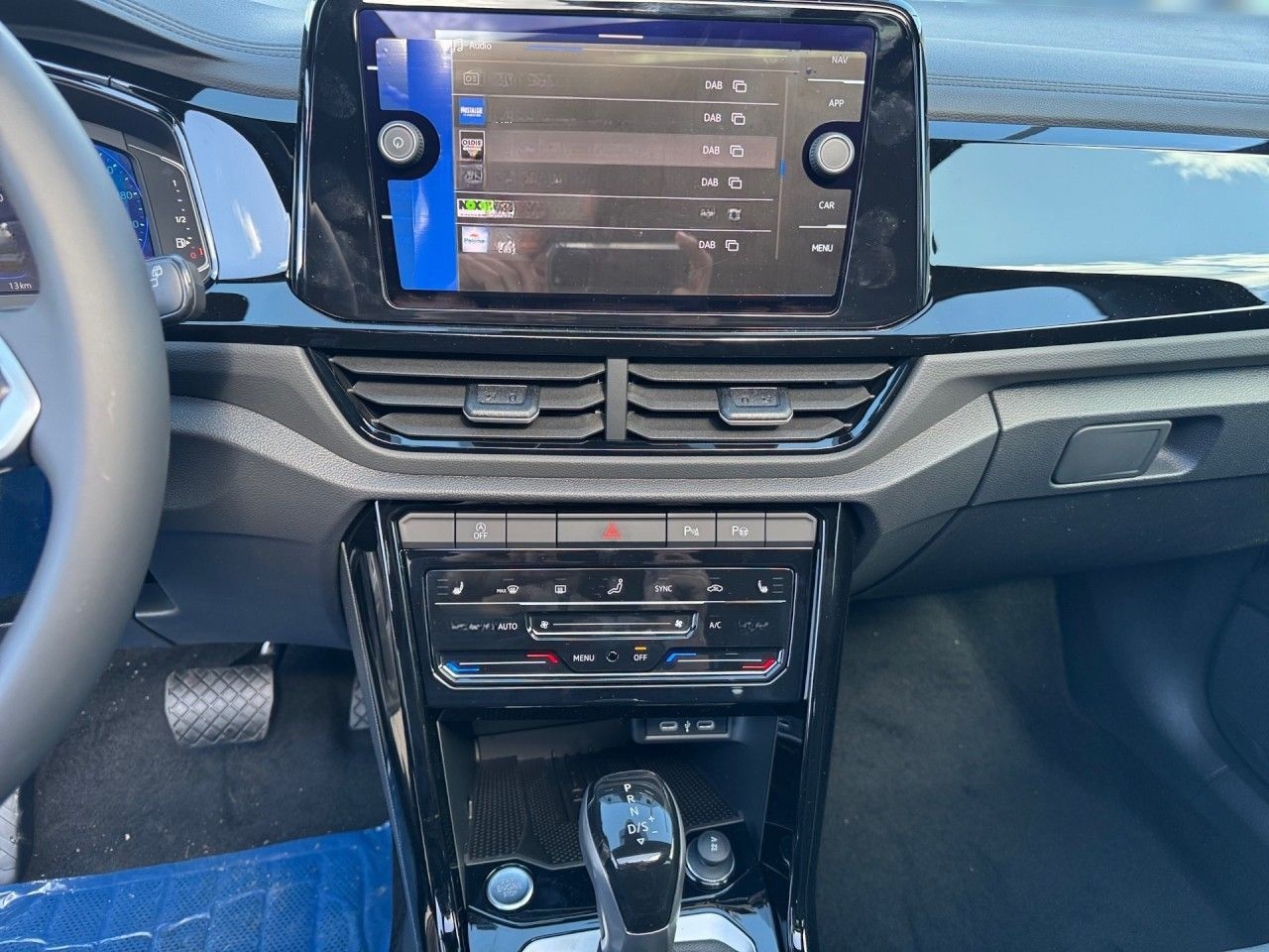 Volkswagen T-Roc Black Edition 1.5TSI DSG MATRIX+PANO+19Alu foto 9