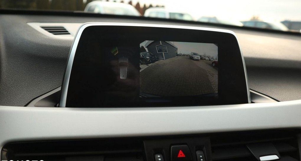 BMW X1 xDrive 20i Leder Navi Pano foto 13