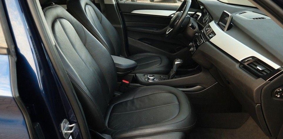 BMW X1 xDrive 20i Leder Navi Pano foto 16