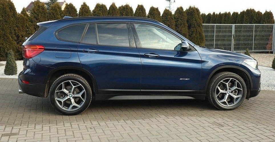 BMW X1 xDrive 20i Leder Navi Pano foto 8