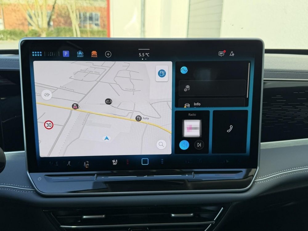 Volkswagen Passat Variant Elegance 1,5 eTSI DSG Leder DCC foto 14