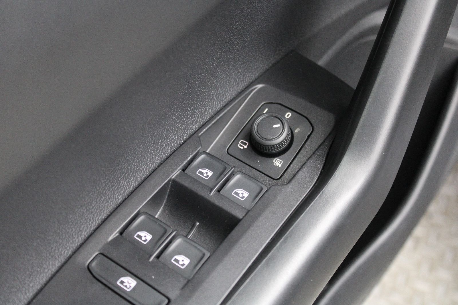 Volkswagen Taigo *Automatik*Tüv&Inspektion Neu*Kamera* foto 7