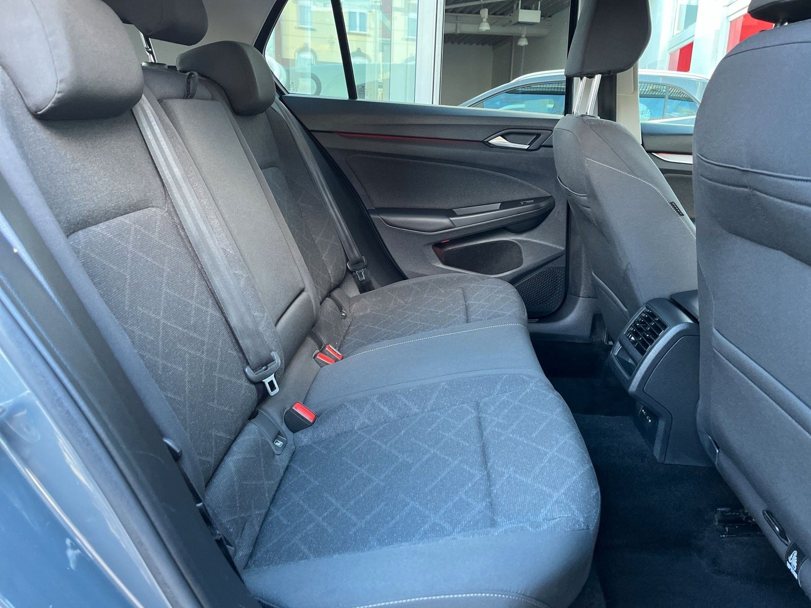 Volkswagen Golf VIII Lim. Life|ACC|Kam|LED|VC|Carplay|NAVI foto 8