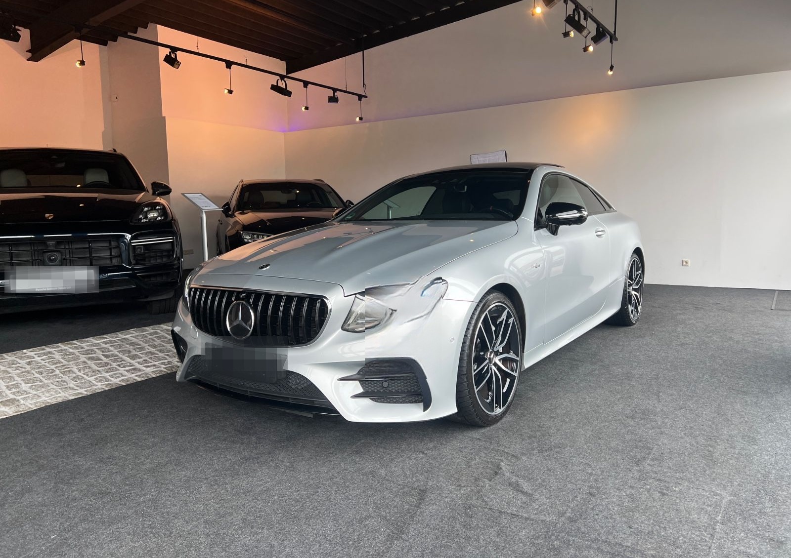 Mercedes-Benz E 53 AMG E Coupe foto 4