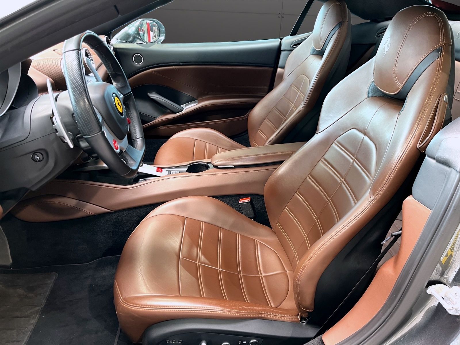 Ferrari California T foto 9