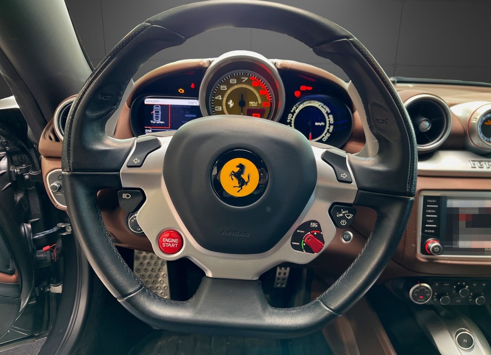 Ferrari California T foto 10