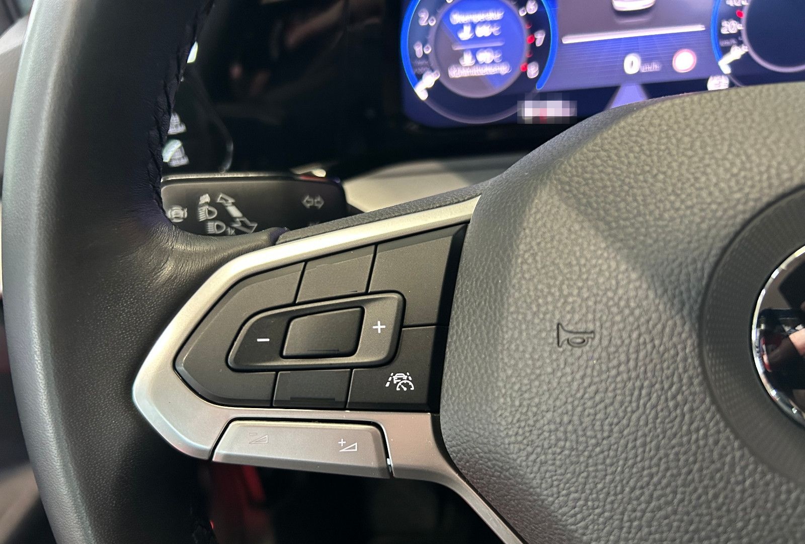 Volkswagen Golf VIII Life 1.5 TSI *HuD*AHK*NAV*ACC*SHZ* foto 11