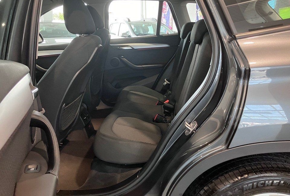 BMW X1 sDrive18i Advantage - Navi/ Sitzh./PDC foto 7