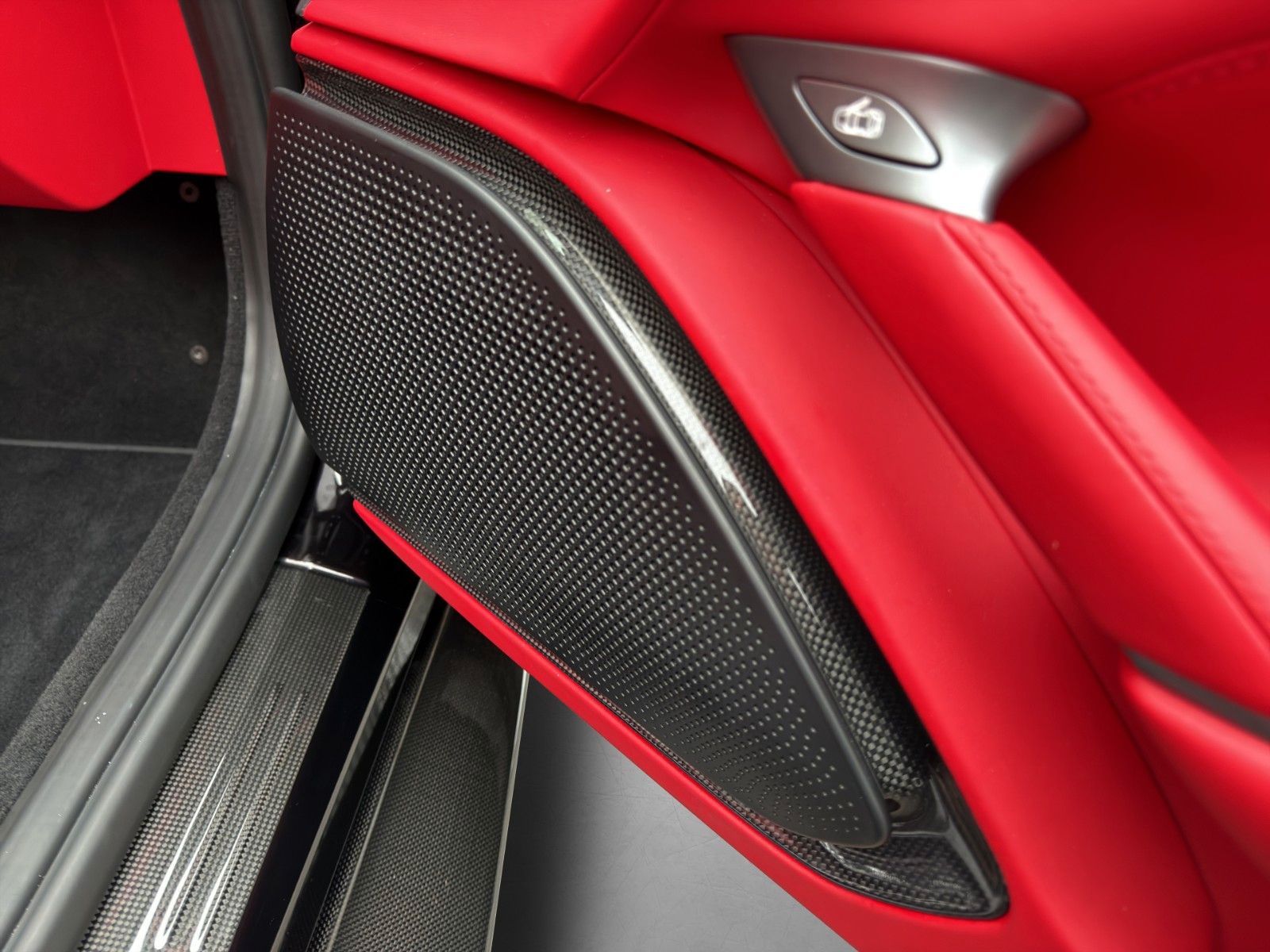 Ferrari Roma Spider / Carbon / ACC / LED / PDIS foto 18