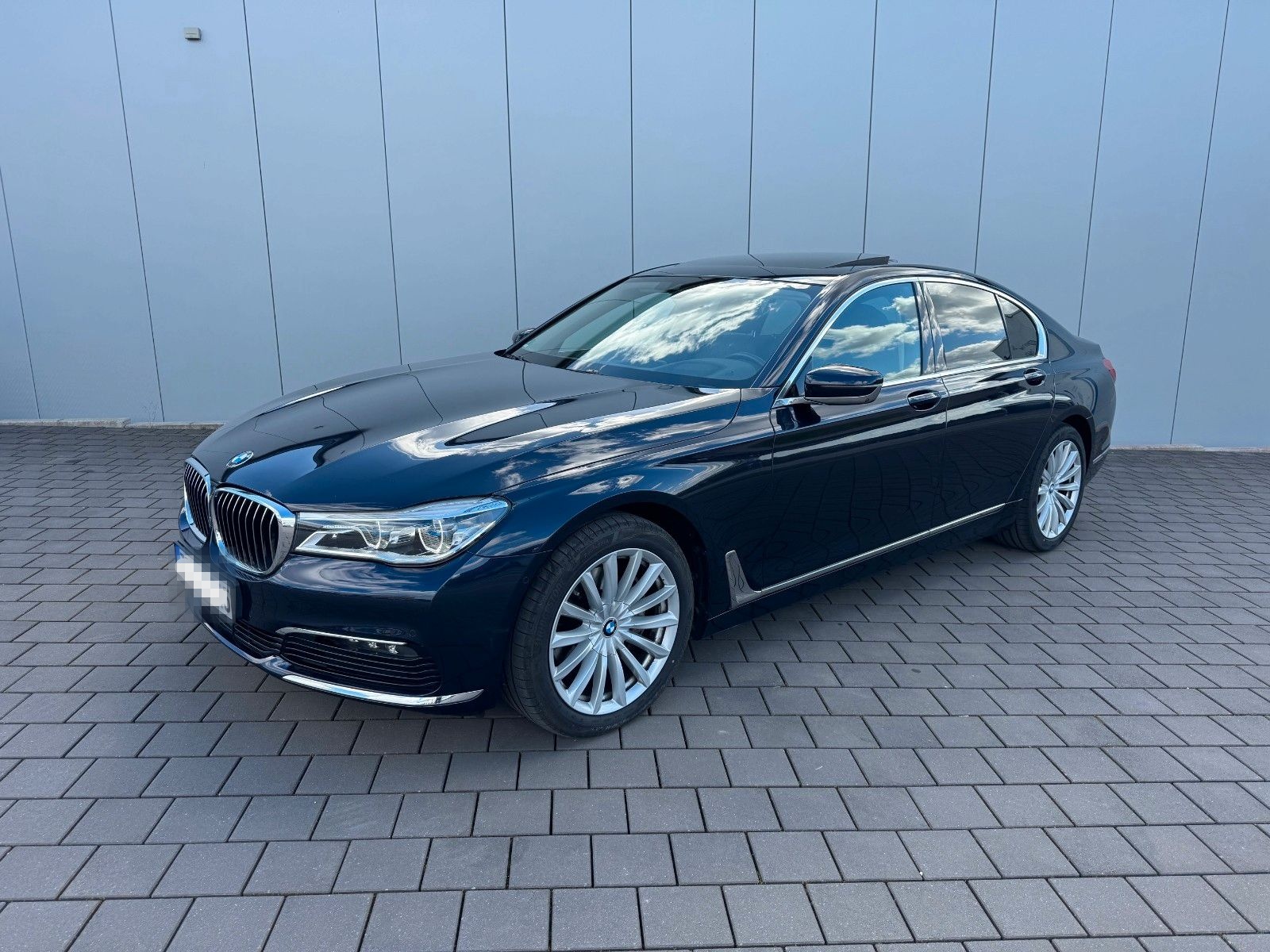 BMW 740 d xDrive H&K HuD TV Standhzg Laser Massage