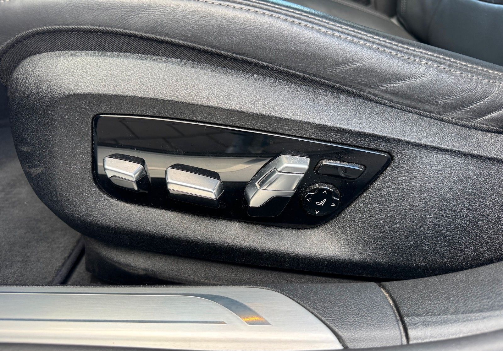 BMW 740 d xDrive H&K HuD TV Standhzg Laser Massage foto 16